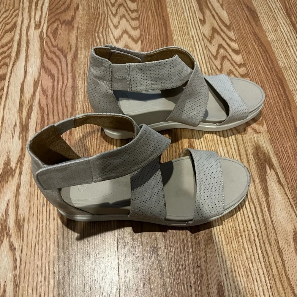 Comfortable Dr. Scholl’s sandals